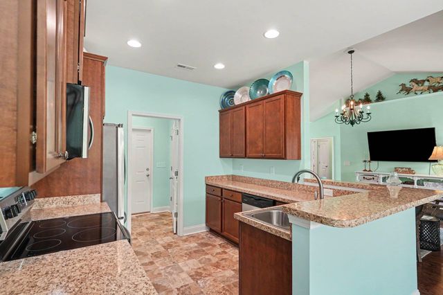 708 Silver Slipper Ct., Loris, SC 29569
