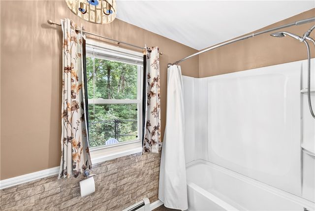 765 Putnam Pike, Glocester, RI 02814