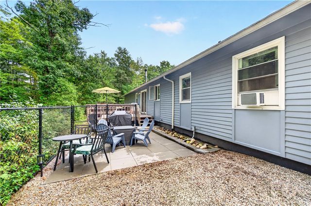765 Putnam Pike, Glocester, RI 02814
