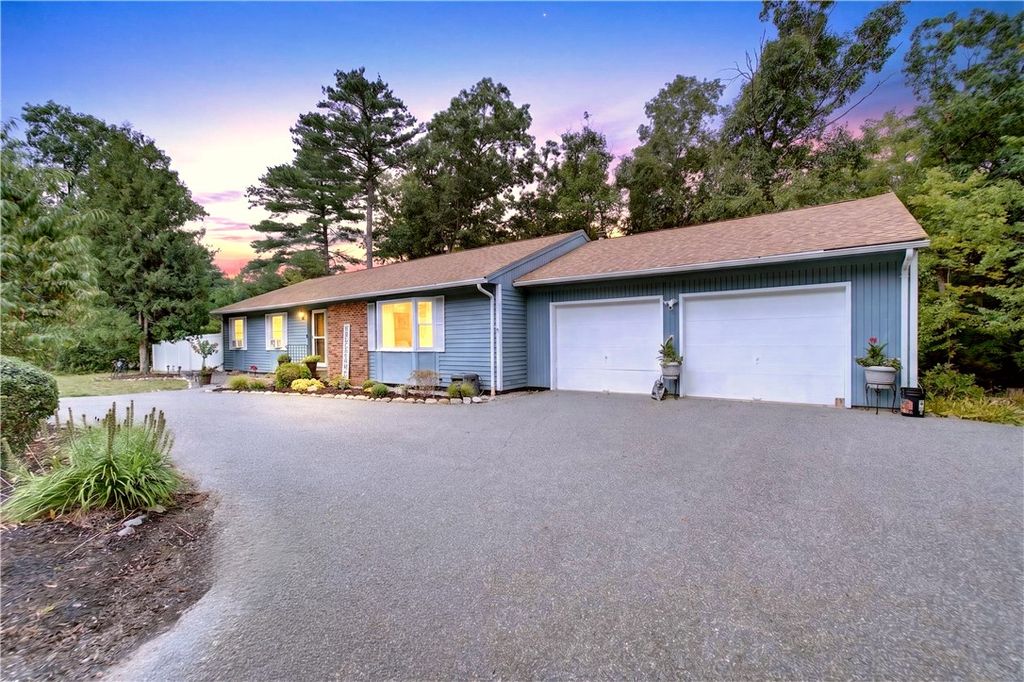 765 Putnam Pike, Glocester, RI 02814