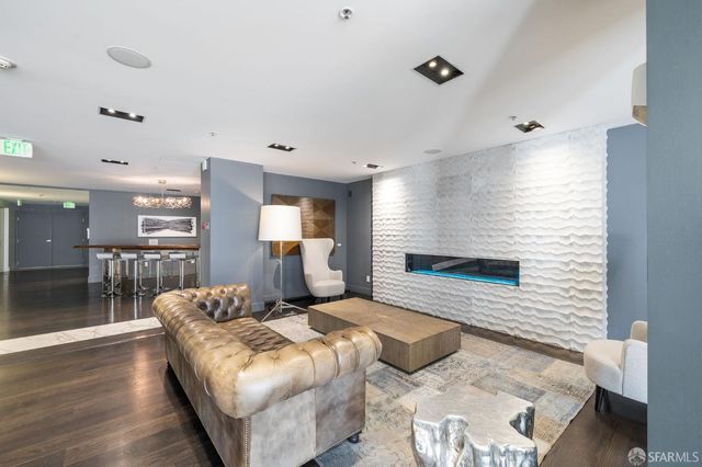 555 4th Street 102, San Francisco, CA 94107