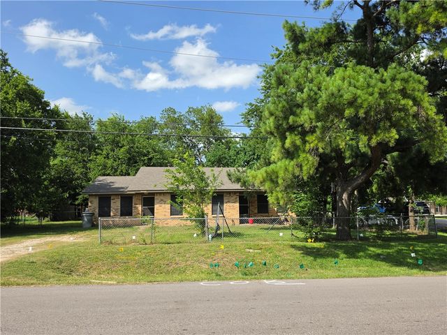 3808 Elaine Drive, Bryan, TX 77808