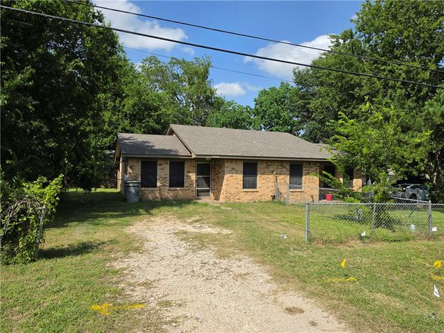 3808 Elaine Drive, Bryan, TX 77808