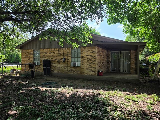 3808 Elaine Drive, Bryan, TX 77808