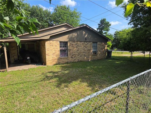 3808 Elaine Drive, Bryan, TX 77808