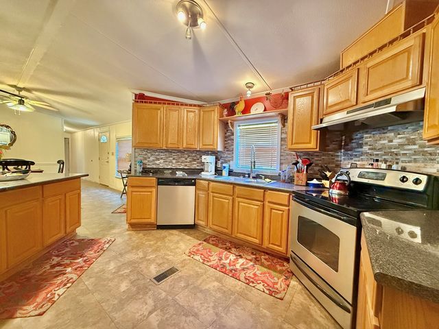 200 Jessica Lane, Geneva, AL 36340