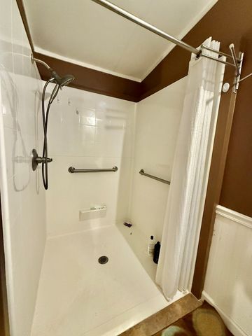 200 Jessica Lane, Geneva, AL 36340