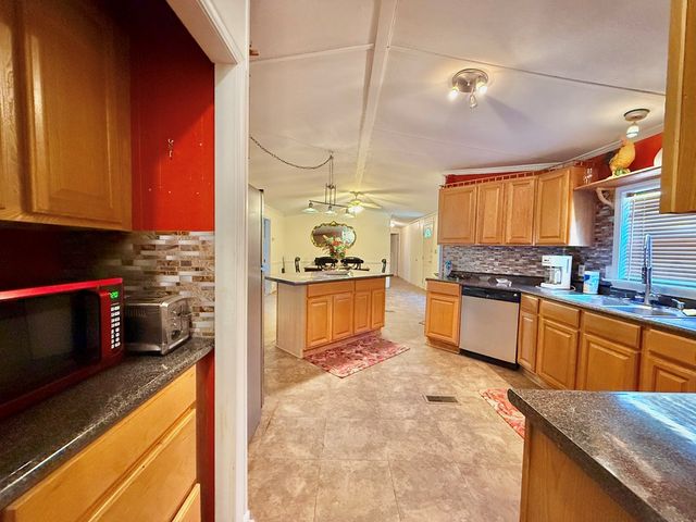 200 Jessica Lane, Geneva, AL 36340