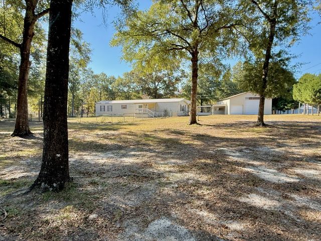 200 Jessica Lane, Geneva, AL 36340