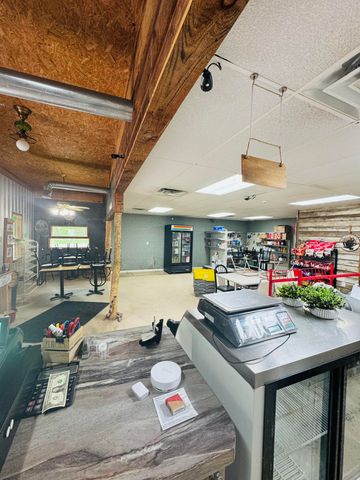1000 London Dock Road, London, KY 40744