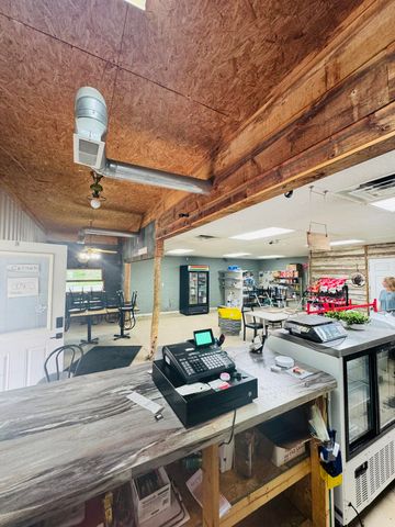 1000 London Dock Road, London, KY 40744