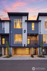 13710 Ash Way #A2, Everett, WA 98204
