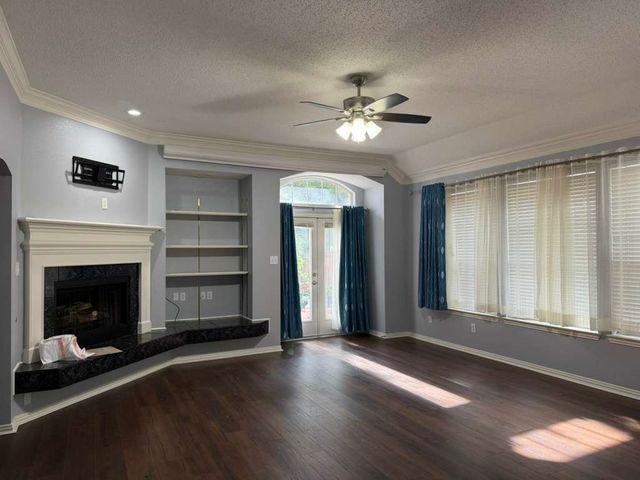 9304 Western Trail, Irving, TX 75063