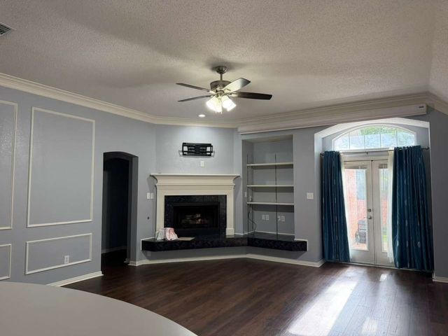 9304 Western Trail, Irving, TX 75063
