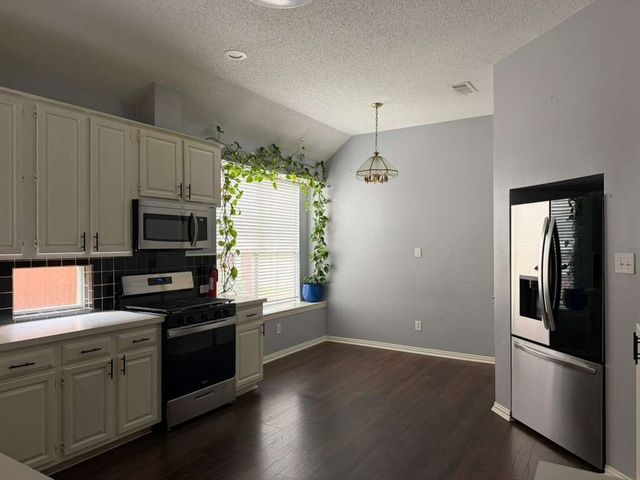9304 Western Trail, Irving, TX 75063