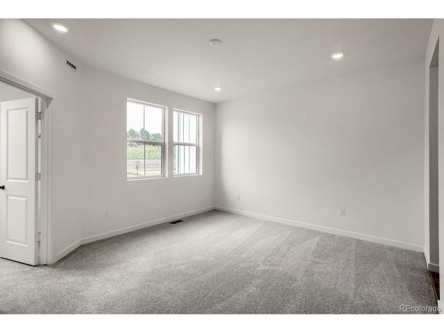 7675 S Mobile Way, Centennial, CO 80016