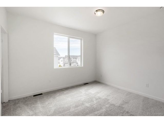 7675 S Mobile Way, Centennial, CO 80016