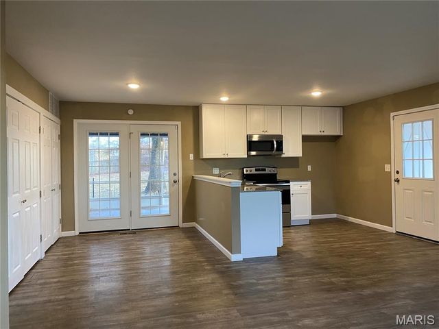 1904 Sawyer Boulevard, St Charles, MO 63301