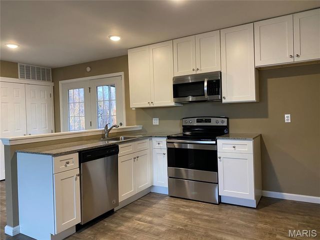 1904 Sawyer Boulevard, St Charles, MO 63301