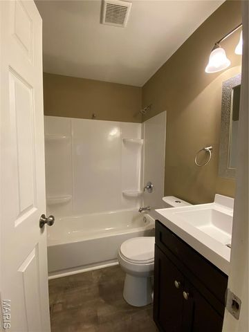 1904 Sawyer Boulevard, St Charles, MO 63301