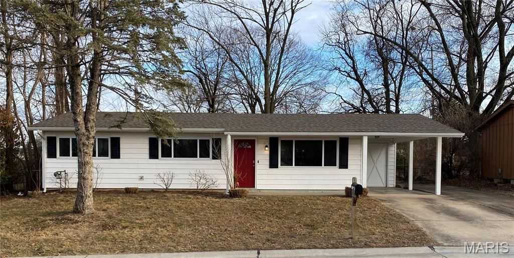 1904 Sawyer Boulevard, St Charles, MO 63301