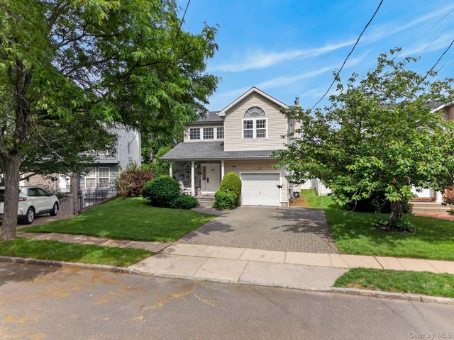 82B Inwood Road, Port Washington, NY 11050