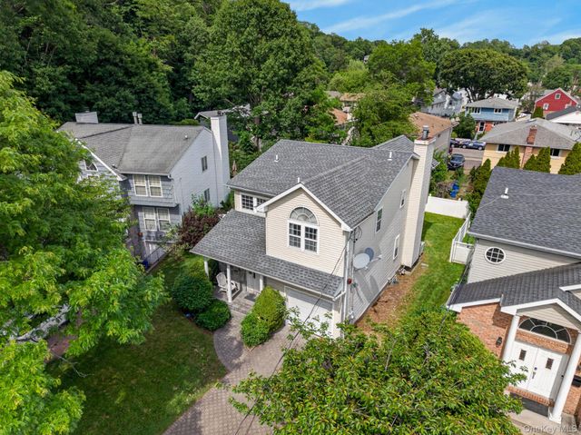 82B Inwood Road, Port Washington, NY 11050