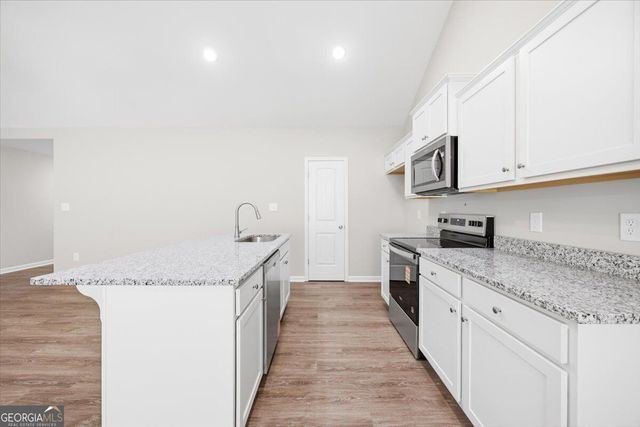 118 Allan Green Drive, Gray, GA 31032