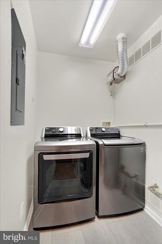 4114 WOODSPRING LN, York, PA 17402