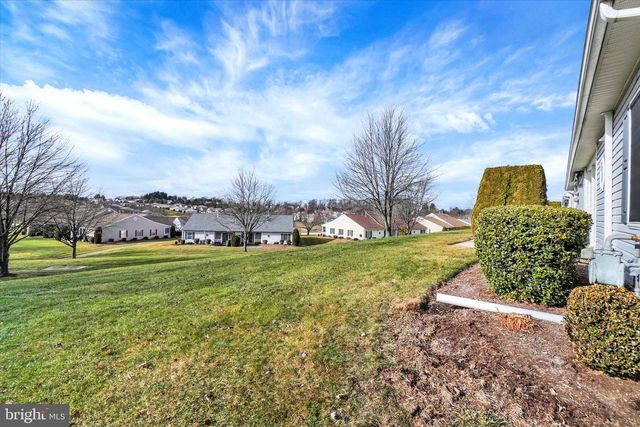 4114 WOODSPRING LN, York, PA 17402