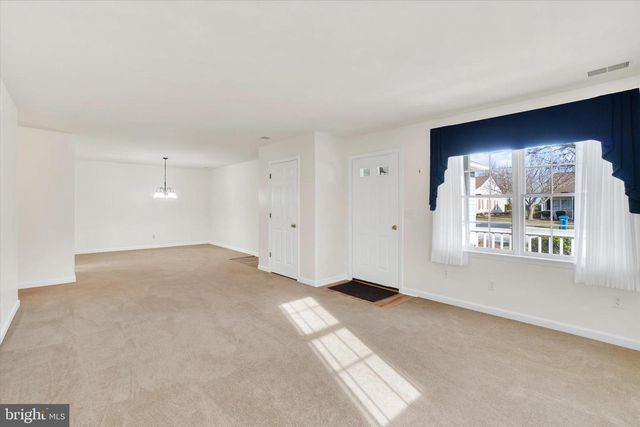 4114 WOODSPRING LN, York, PA 17402