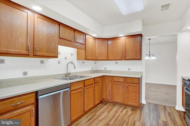 4114 WOODSPRING LN, York, PA 17402