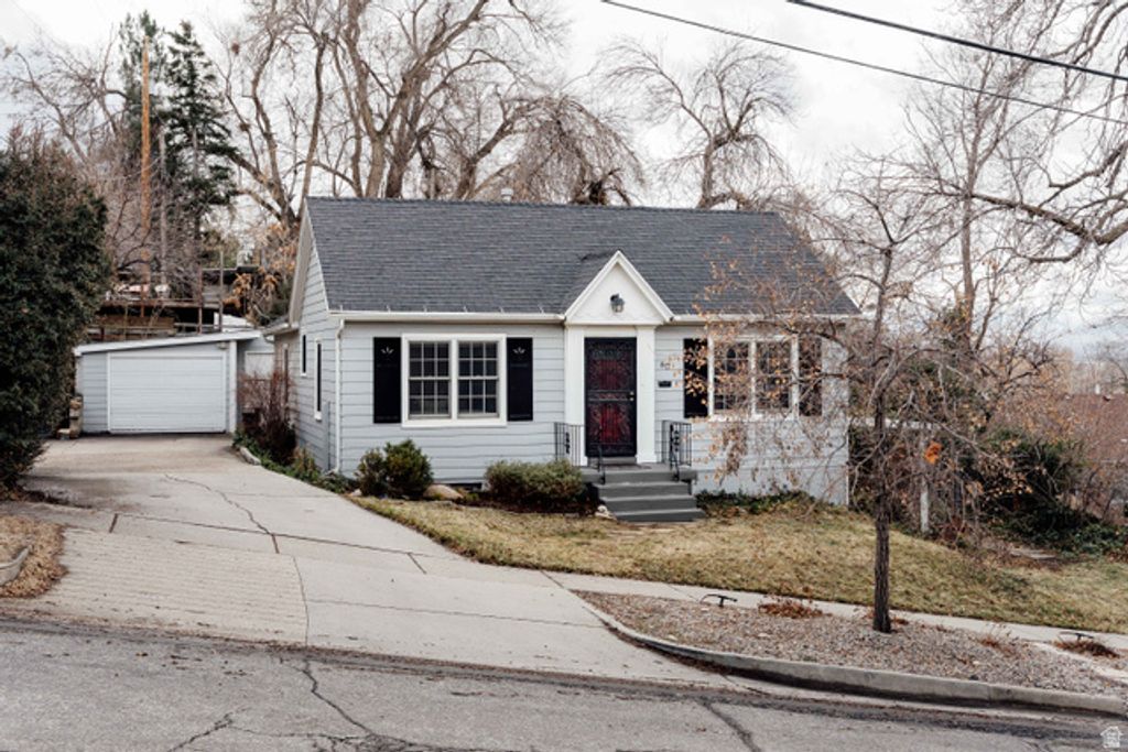 65 W GIRARD N AVE, Salt Lake City, UT 84103