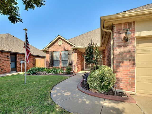 2933 Firewheel Road, Edmond, OK 73013
