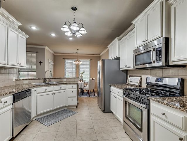 2933 Firewheel Road, Edmond, OK 73013