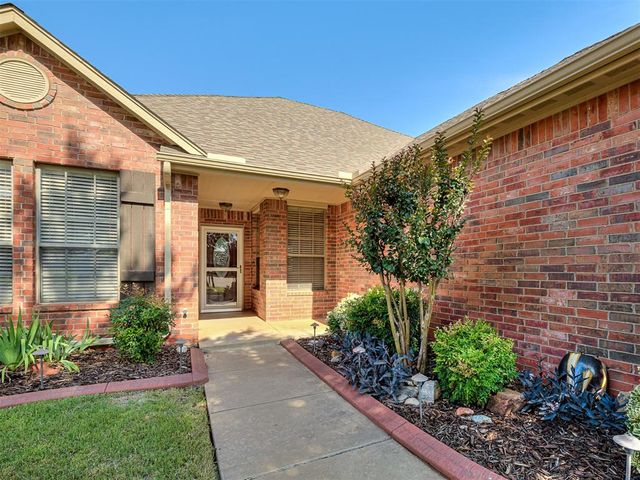 2933 Firewheel Road, Edmond, OK 73013