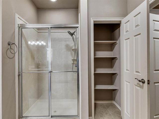 2933 Firewheel Road, Edmond, OK 73013