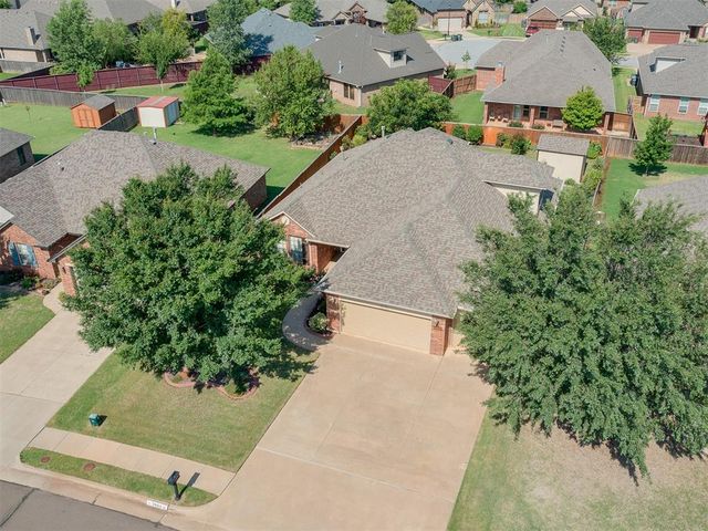 2933 Firewheel Road, Edmond, OK 73013