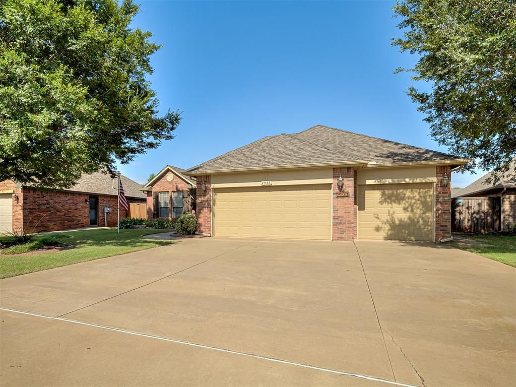 2933 Firewheel Road, Edmond, OK 73013
