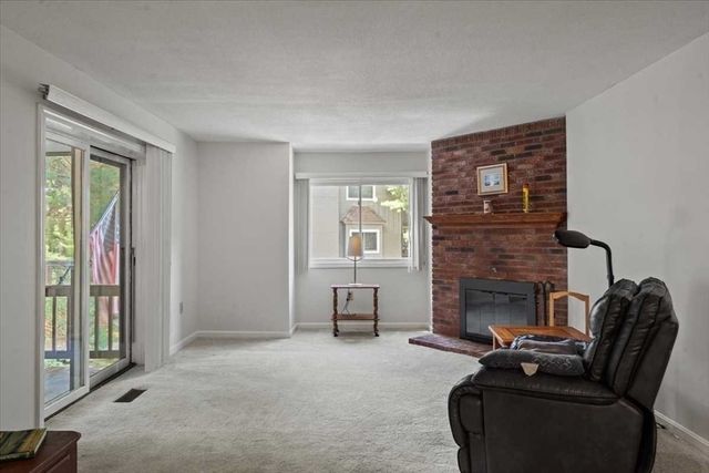254 Captain Eames Cir 254, Ashland, MA 01721