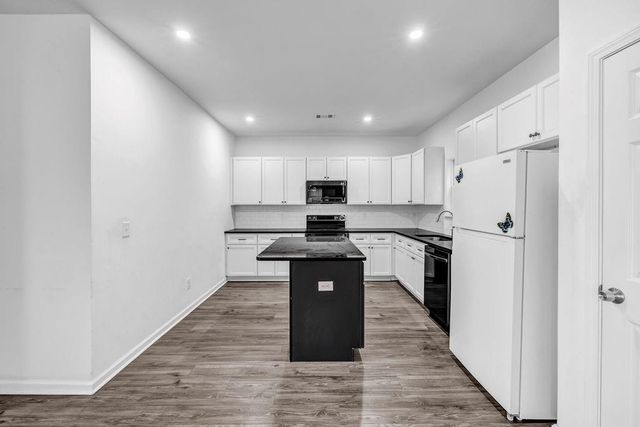 2738 Chamberlain Court, Lawrenceville, GA 30044