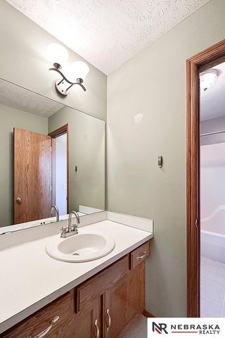 5080 S 172nd Street, Omaha, NE 68135