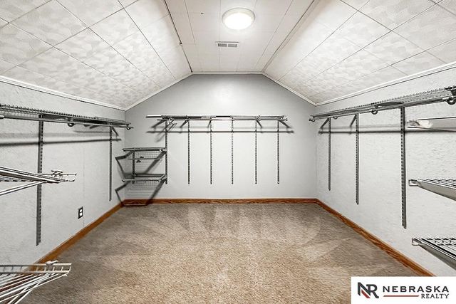 5080 S 172nd Street, Omaha, NE 68135