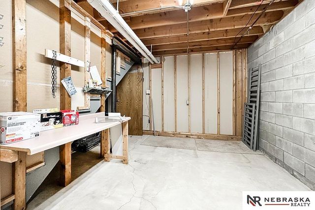 5080 S 172nd Street, Omaha, NE 68135