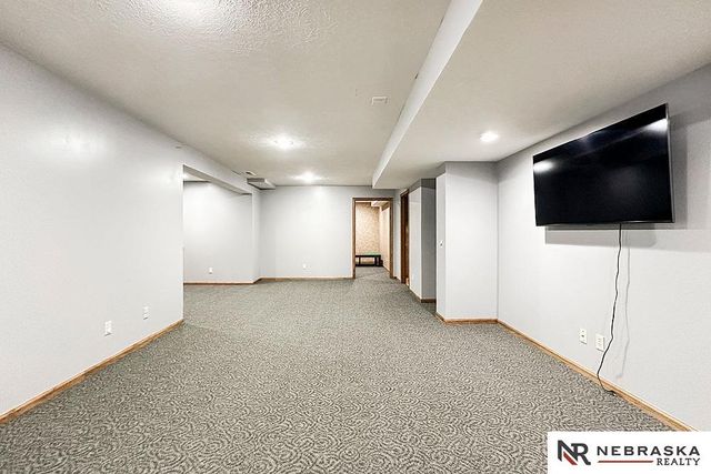 5080 S 172nd Street, Omaha, NE 68135