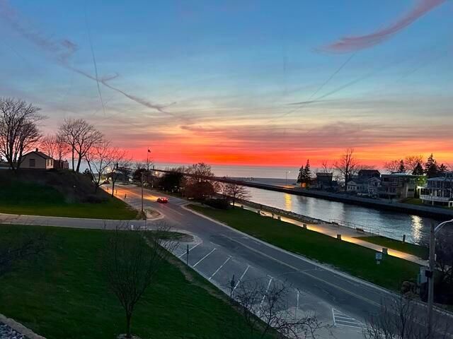 5223 Seawall Court, South Haven, MI 49090