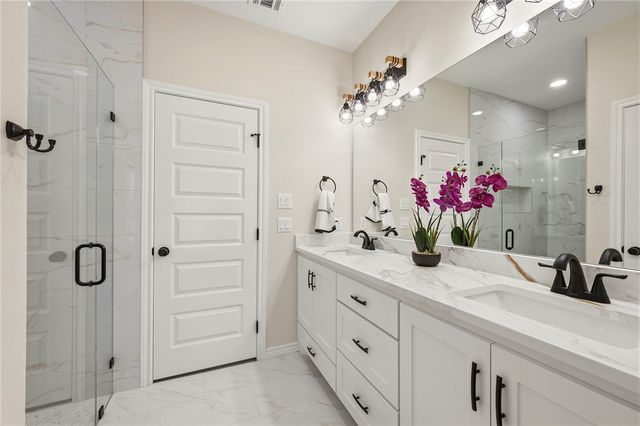 511 Hall Street, Bryan, TX 77803