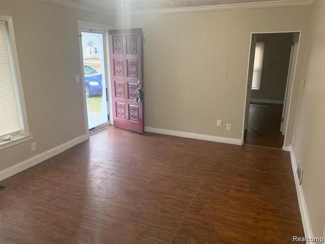 34432 Donnelly Street, Westland, MI 48185
