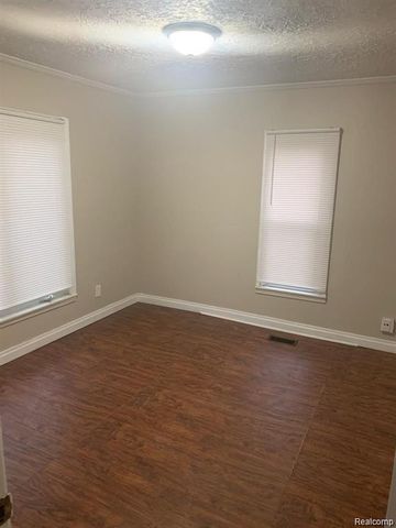34432 Donnelly Street, Westland, MI 48185