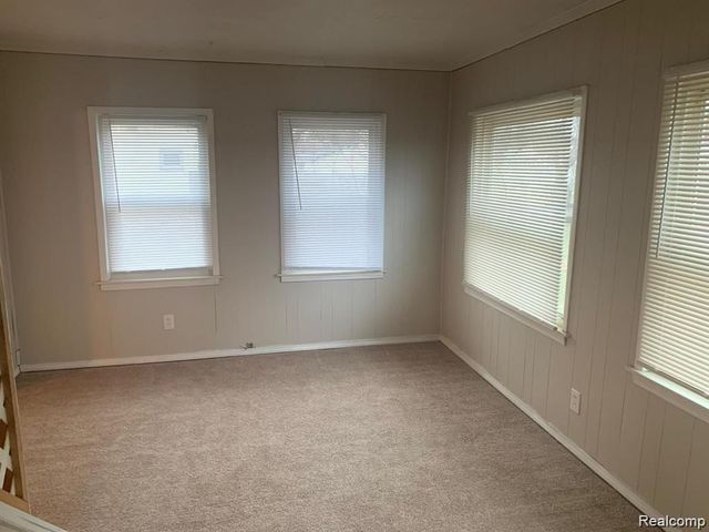 34432 Donnelly Street, Westland, MI 48185
